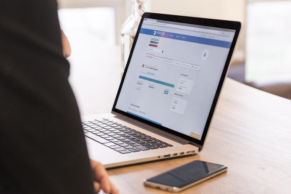 Yseulis - Yseulis, un espace de travail qui automatise votre gestion des risques de change.